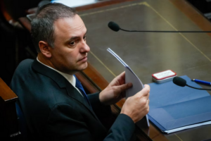 Manuel Adorni presentó una declaración jurada rectificativa y atribuyó a inversiones en Bitcoin ganancias por más de medio millón de dólares
